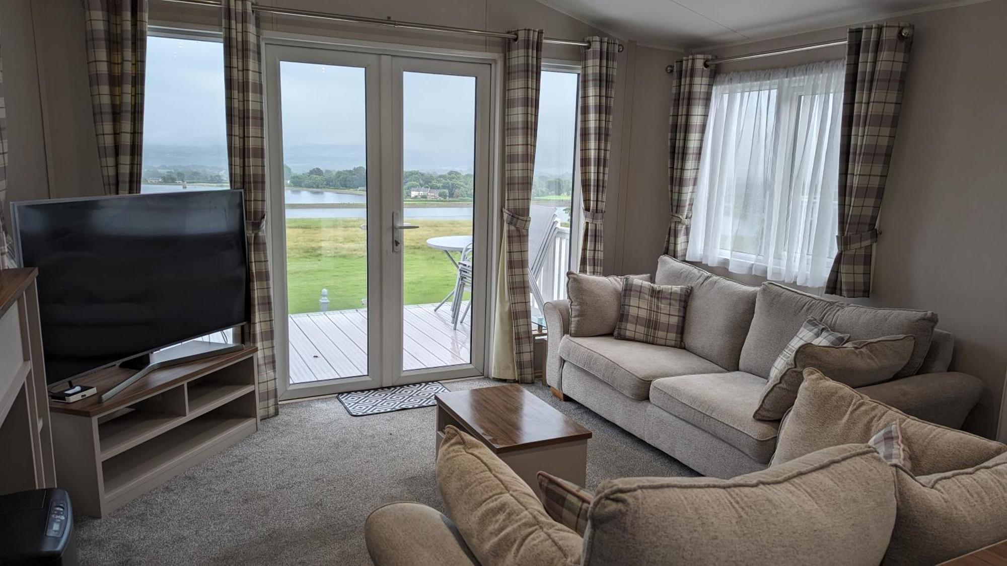 Lake View - Beacon Fell View Holiday Park ลองริดจ์ ภายนอก รูปภาพ